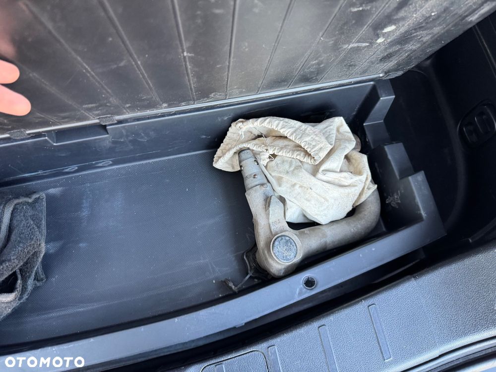 Mitsubishi Outlander - 21