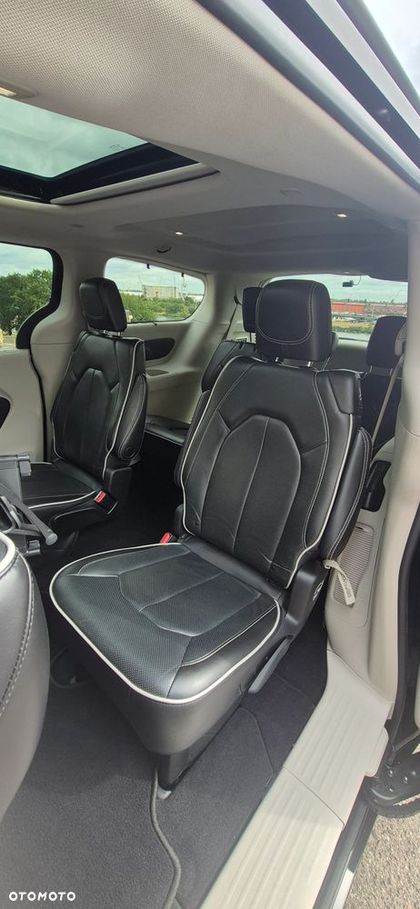 Chrysler Pacifica - 14