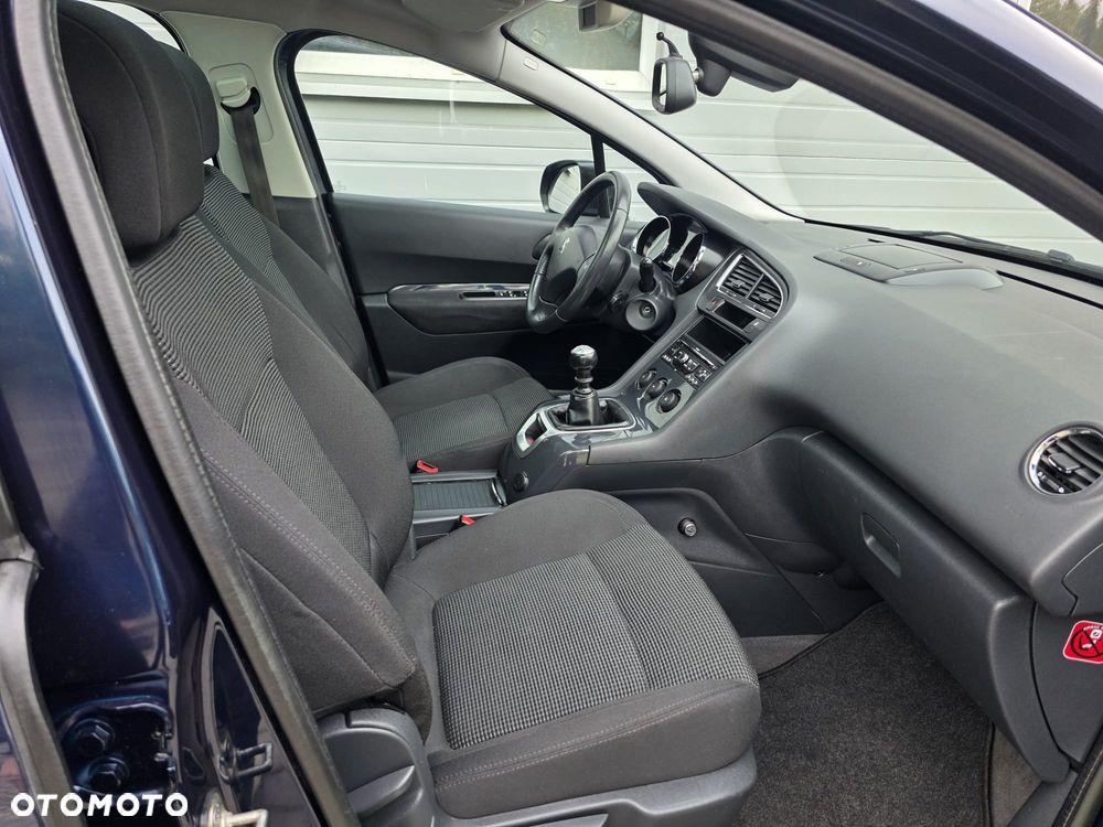 Peugeot 5008 - 23