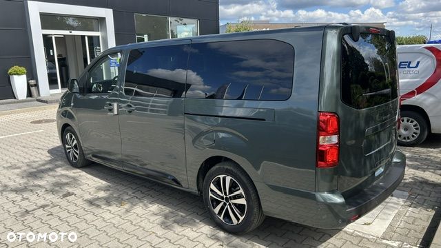Peugeot Traveller - 21