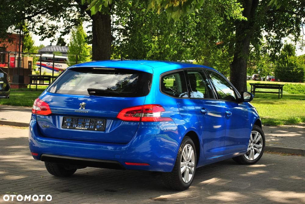 Peugeot 308 1.5 BlueHDi Active Pack Business S&S EAT8 - 8