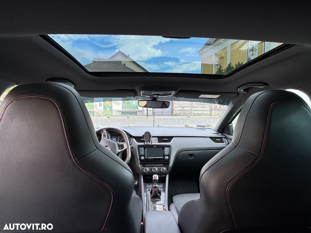 Skoda Octavia 2.0 TSI RS - 10