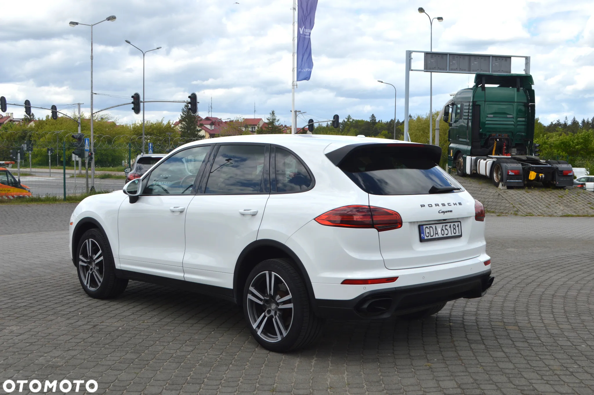 Porsche Cayenne Standard - 5