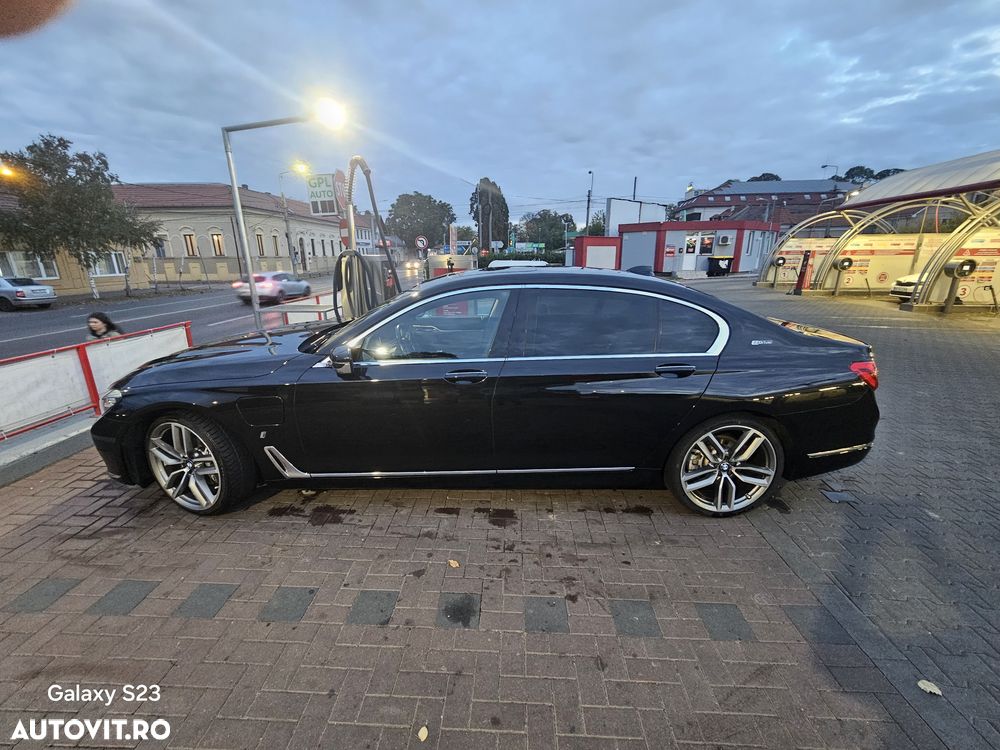 BMW Seria 7 740i - 7