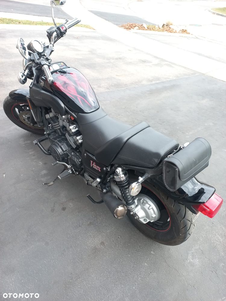 Yamaha V-MAX - 12