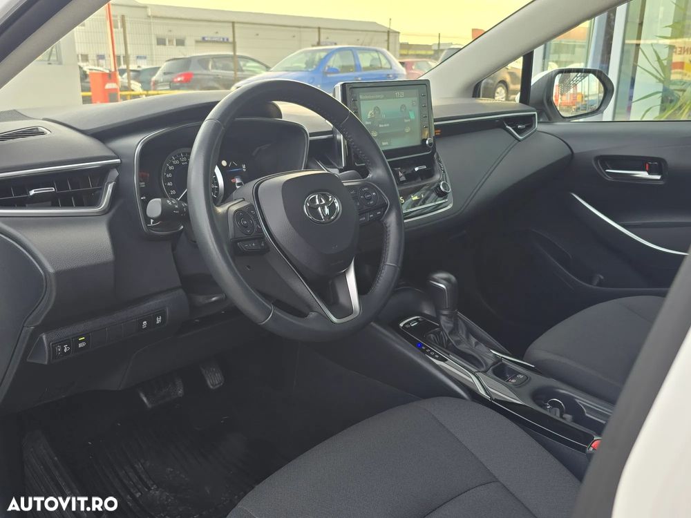 Toyota Corolla 1.8 HSD Business - 17