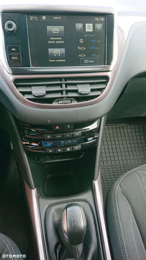 Peugeot 2008 1.2 Pure Tech Style - 8