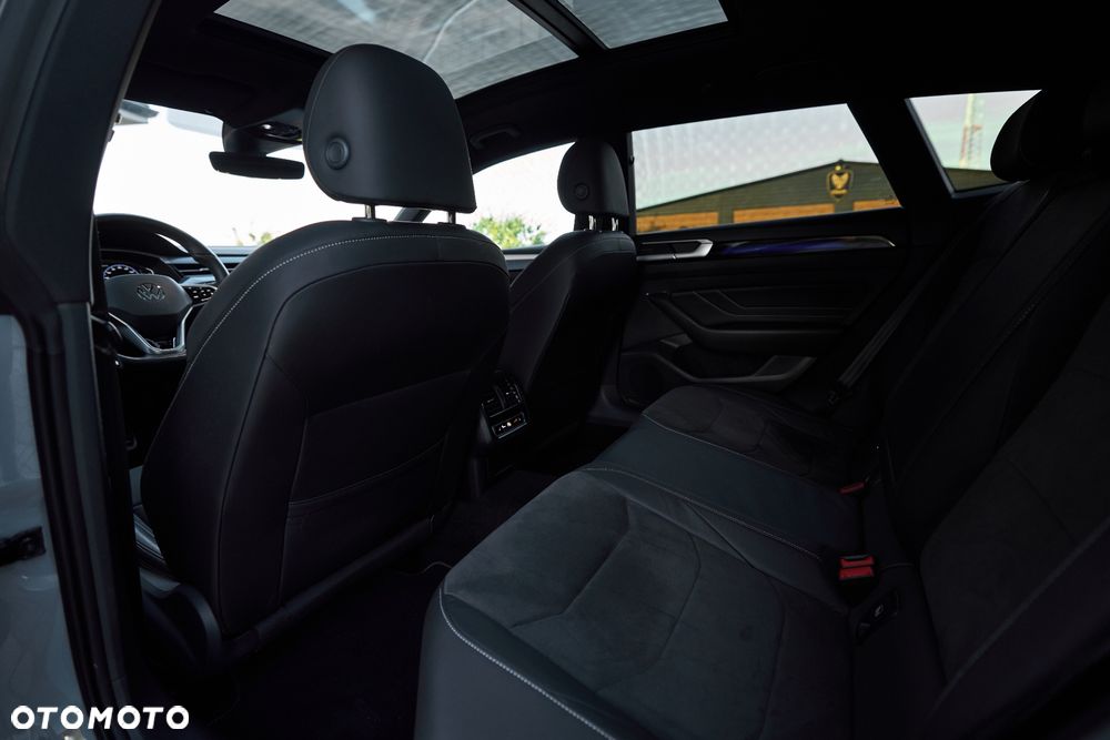 Volkswagen Arteon 2.0 TDI SCR DSG R-Line - 27