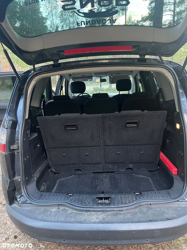 Ford S-Max - 22