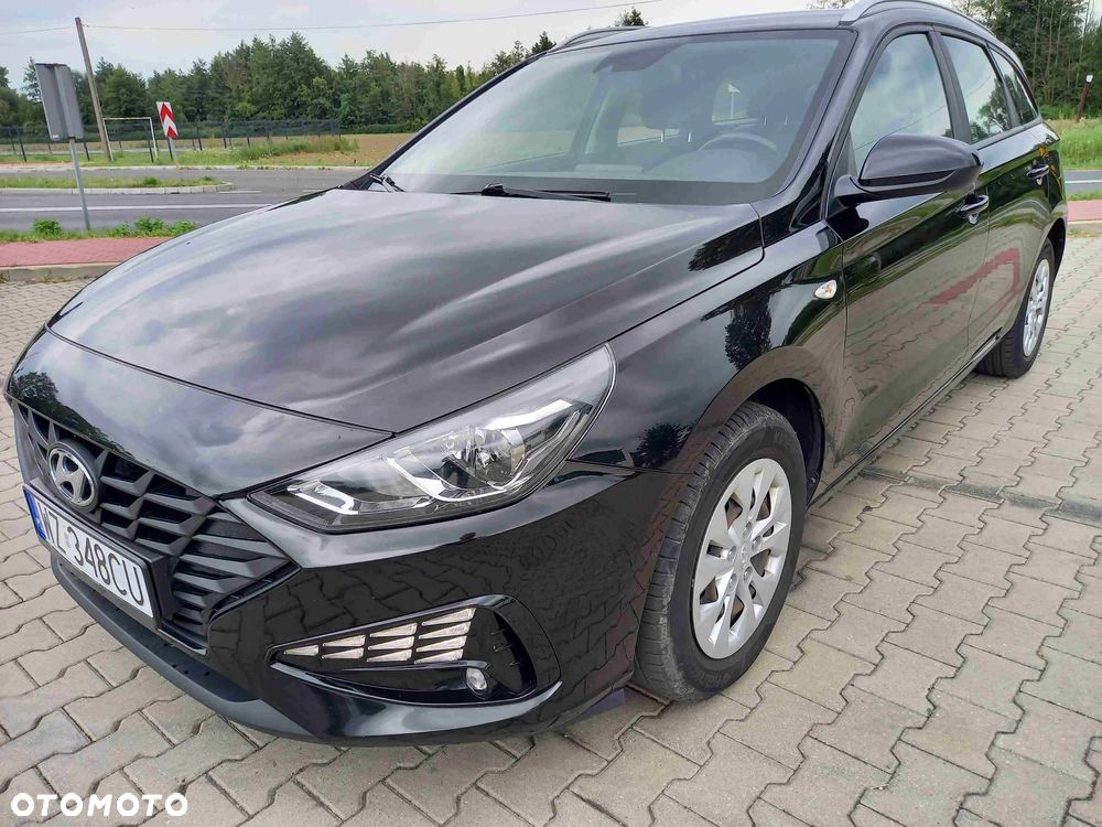 Hyundai i30 1.5 DPI Classic + - 10