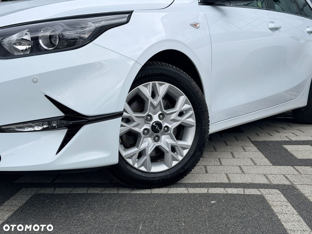 Kia Ceed 1.5 T-GDI M - 2