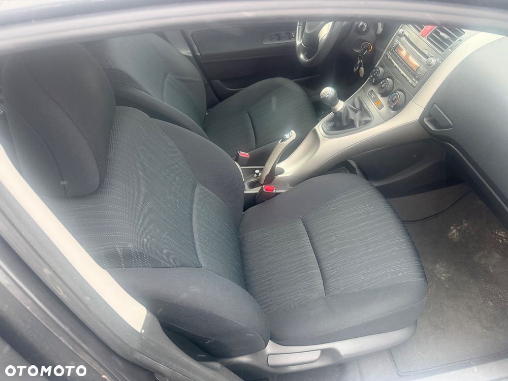 Toyota Auris 1.4 VVT-i Sol - 10