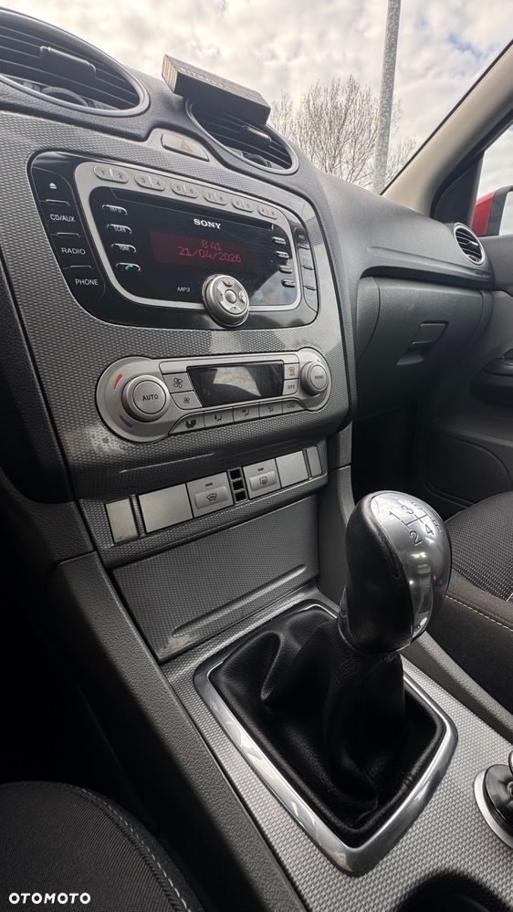 Ford Focus 2.0 16V Style - 13