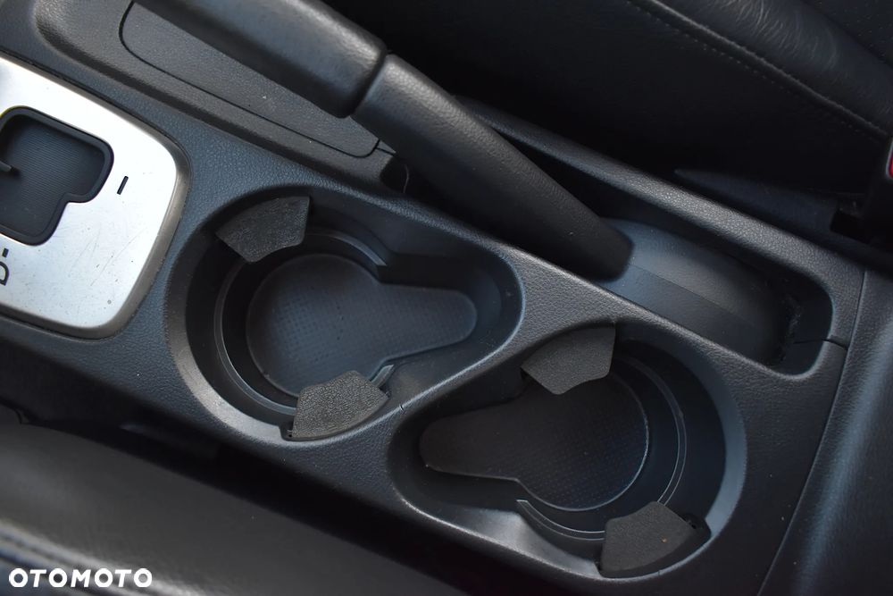 Mitsubishi Outlander 2.4 4WD Automatik Intense - 24