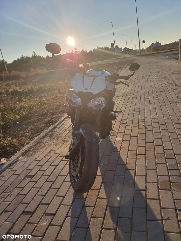 Triumph Speed Triple - 15