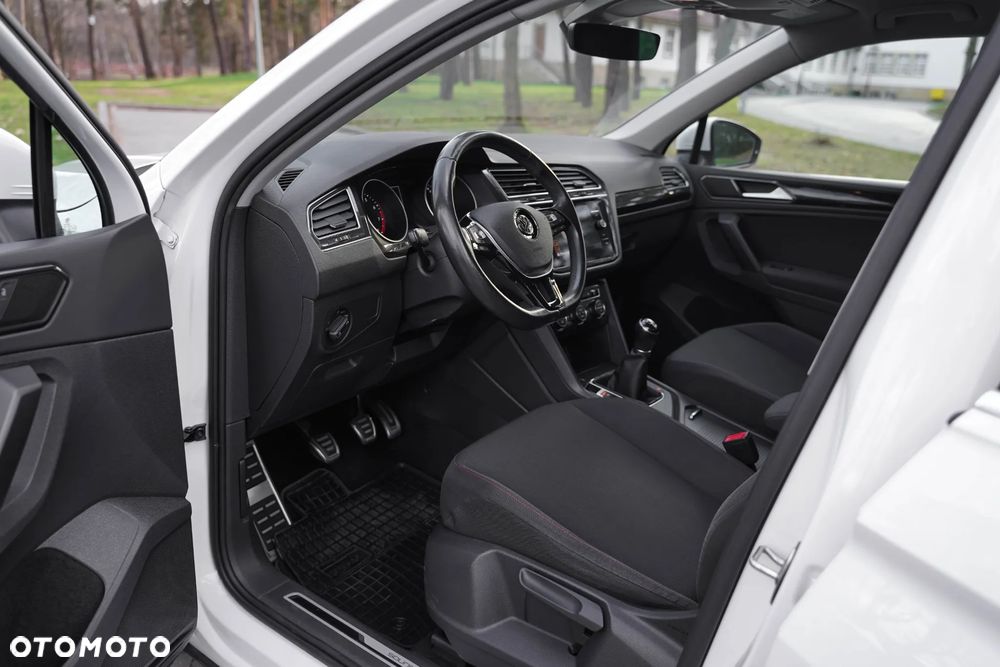 Volkswagen Tiguan - 16