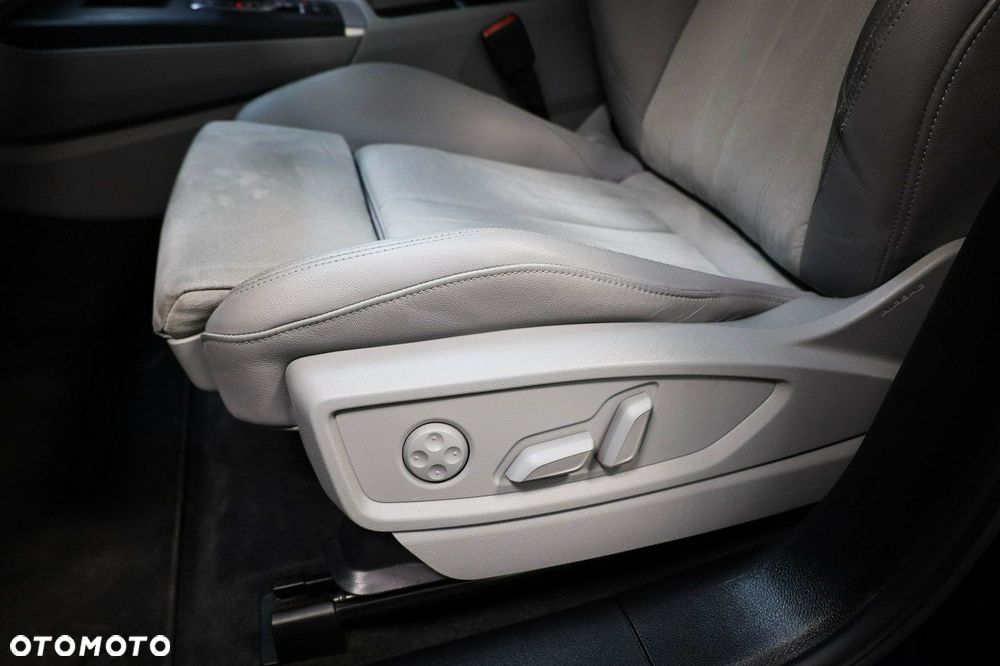 Audi Q5 Sportback - 19