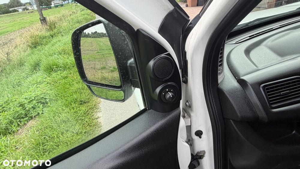 Opel Combo - 25