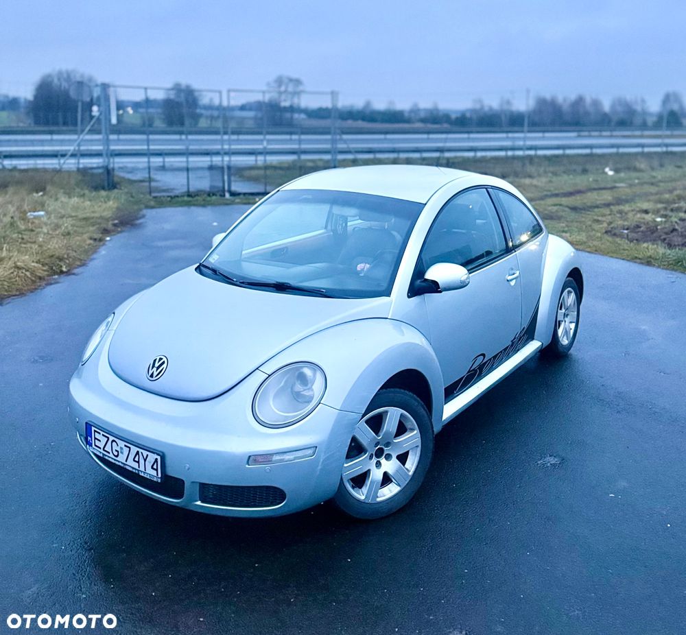 Volkswagen New Beetle - 1