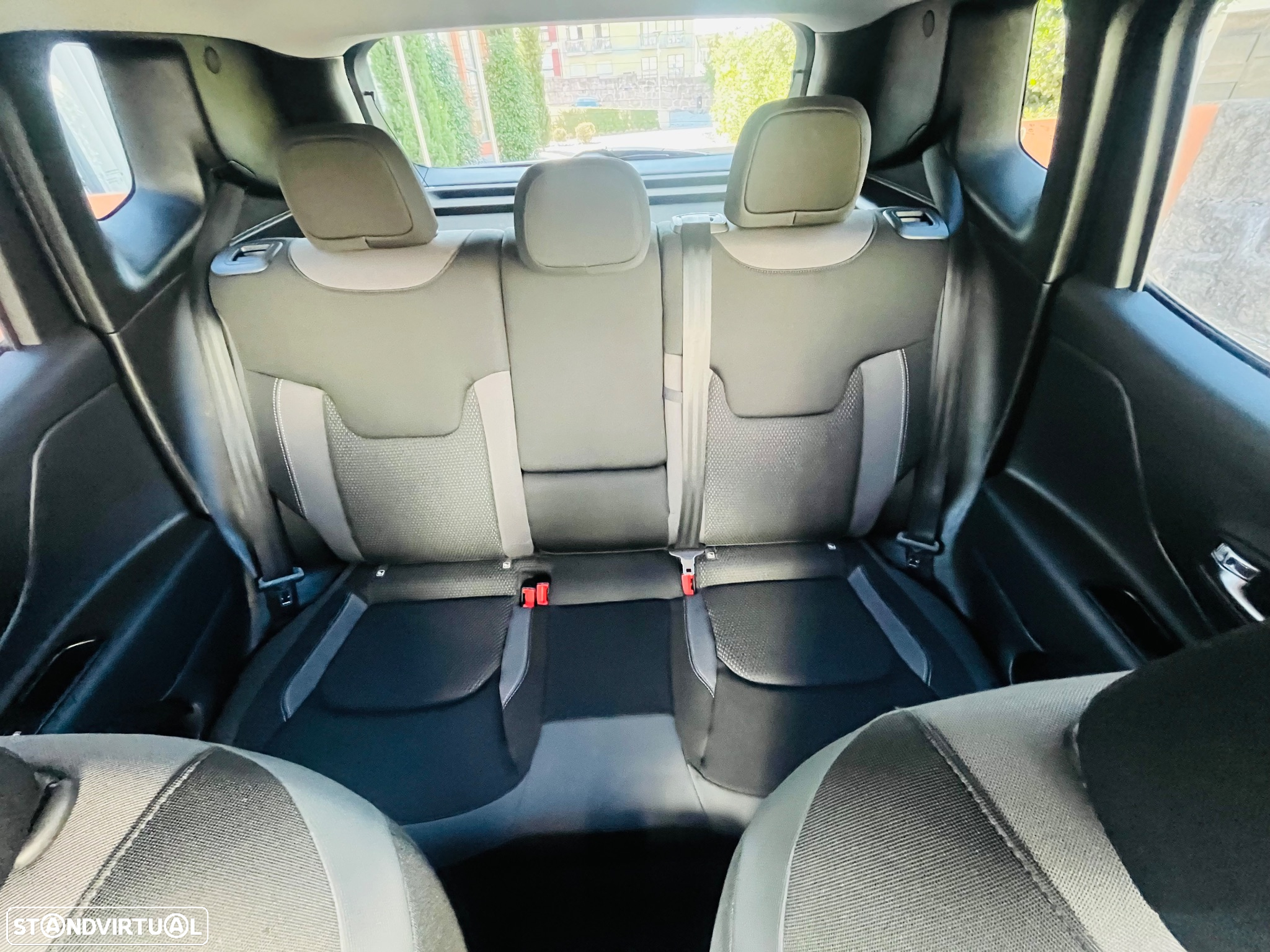Jeep Renegade 1.3 TG 4Xe Limited - 28