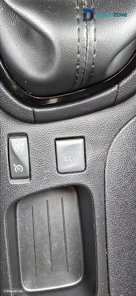 Renault Clio 0.9 TCe Limited Bi-Fuel - 20