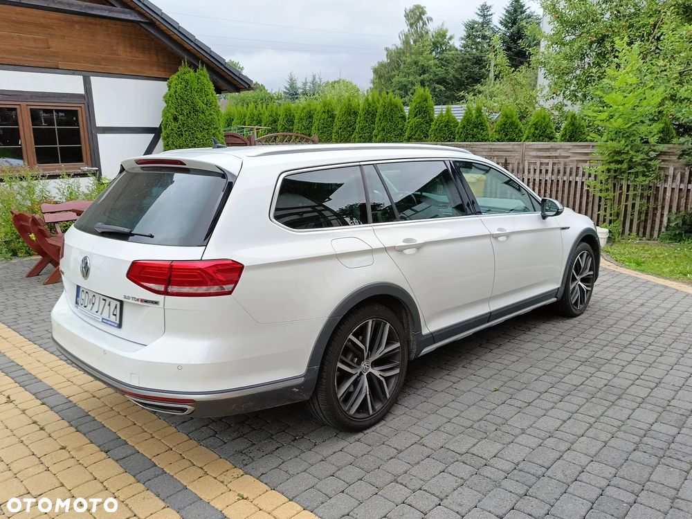 Volkswagen Passat Alltrack 2.0 TDI SCR 4Mot DSG - 13