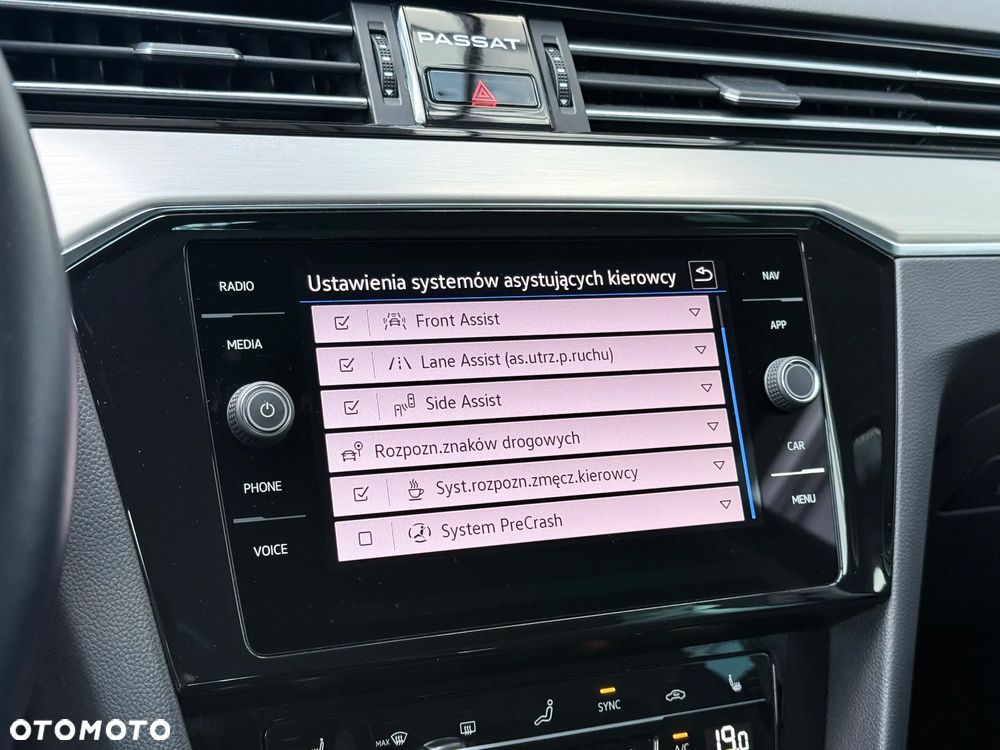 Volkswagen Passat Variant 2.0 TSI Elegance DSG - 39