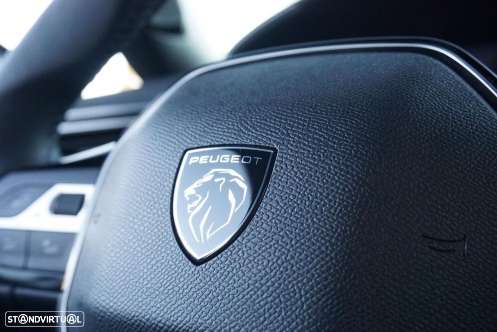 Peugeot e-2008 54 kWh Allure - 10