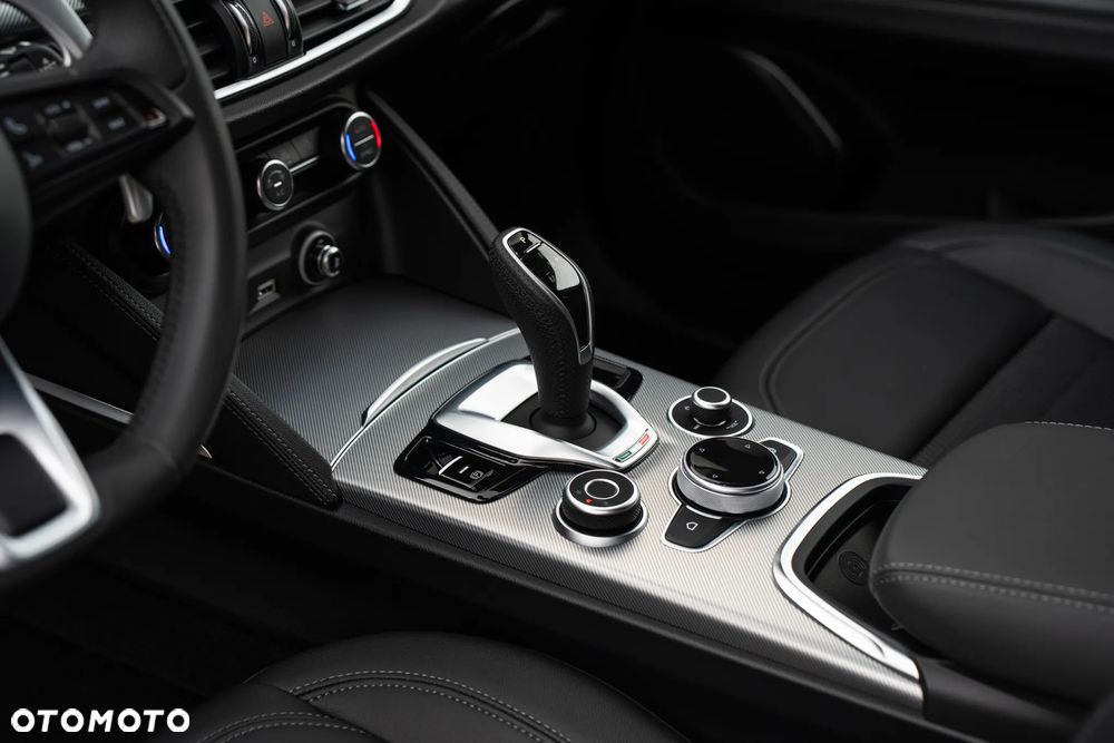 Alfa Romeo Stelvio 2.0 Turbo Sprint Q4 - 21