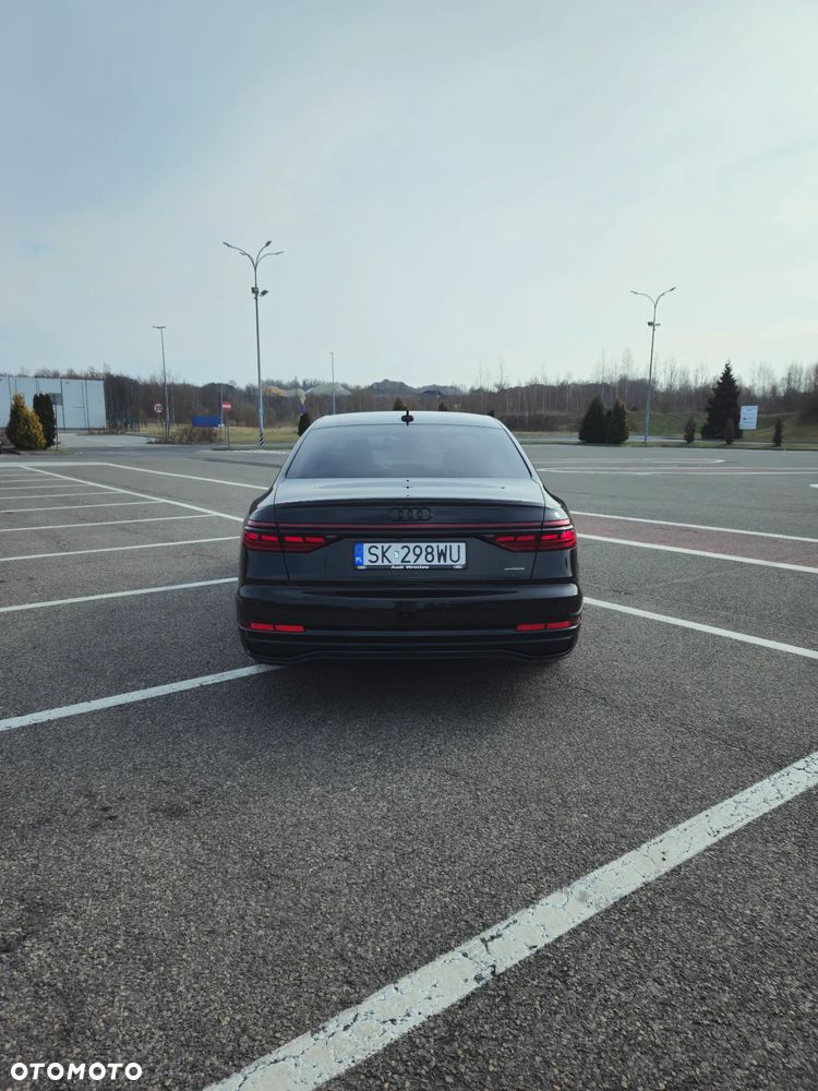 Audi A8 - 4
