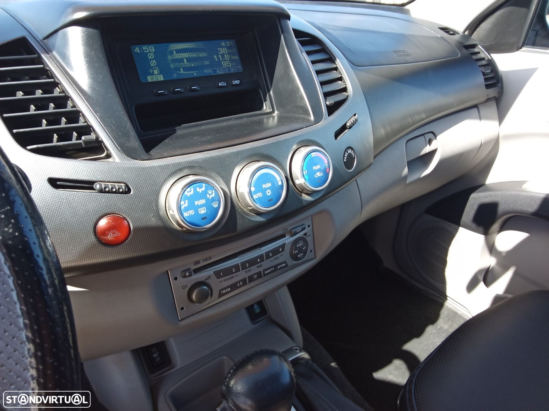 Mitsubishi L200 - 17