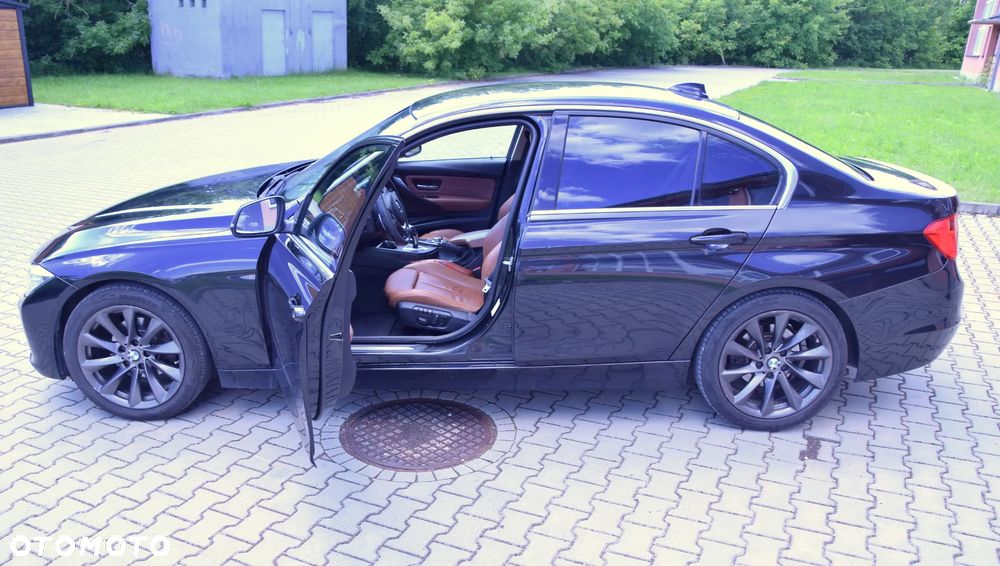 BMW Seria 3 320d Efficient Dynamic Edition Luxury Line - 18