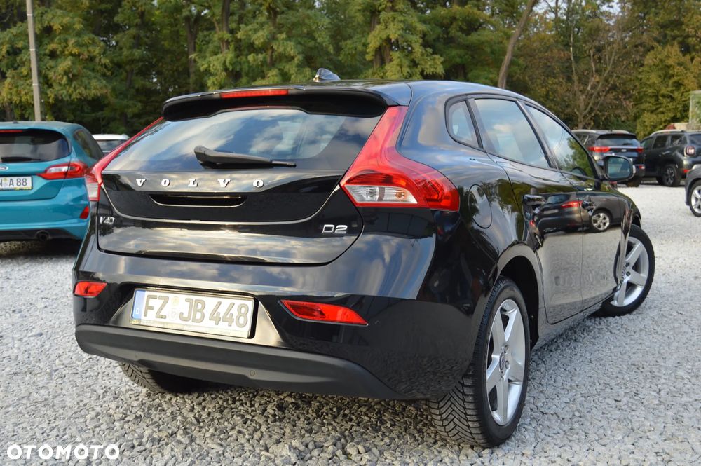 Volvo V40 D2 Momentum - 19