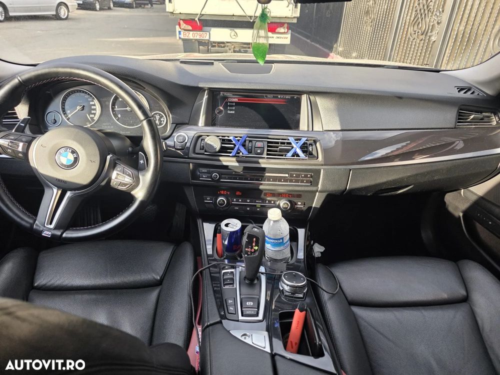 BMW Seria 5 525d xDrive AT - 2