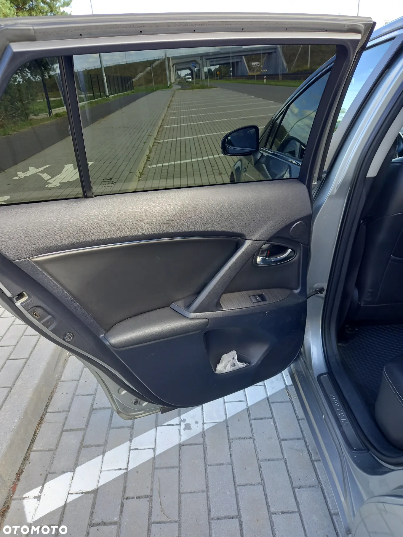 Toyota Avensis 2.2 D-4D Sol NAVI - 5