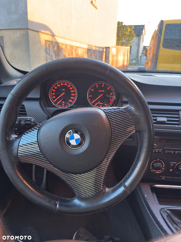 BMW Seria 3 320i - 21