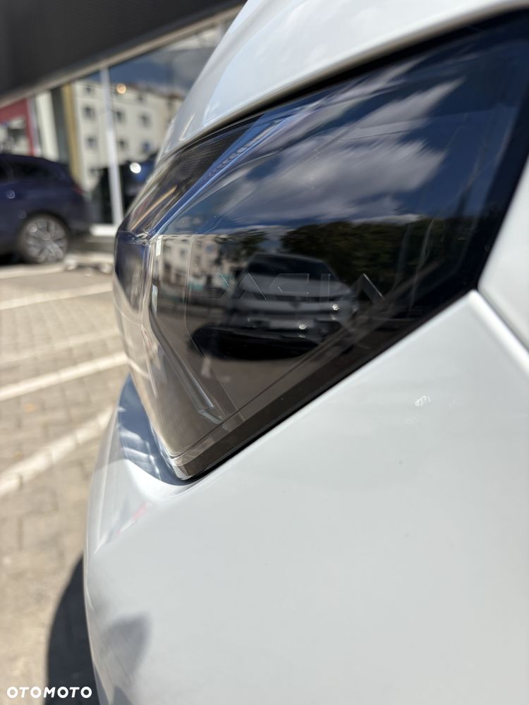 Dacia Bigster 1.2 TCe Hybrid-G 150 Journey 4x4 - 12