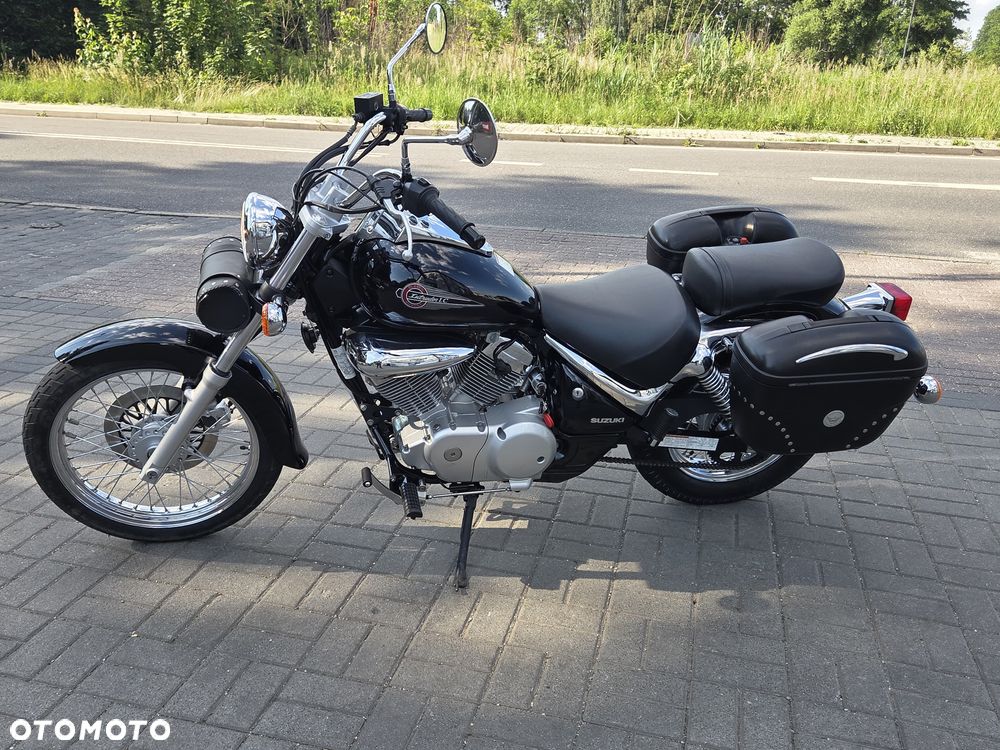 Suzuki Intruder - 7