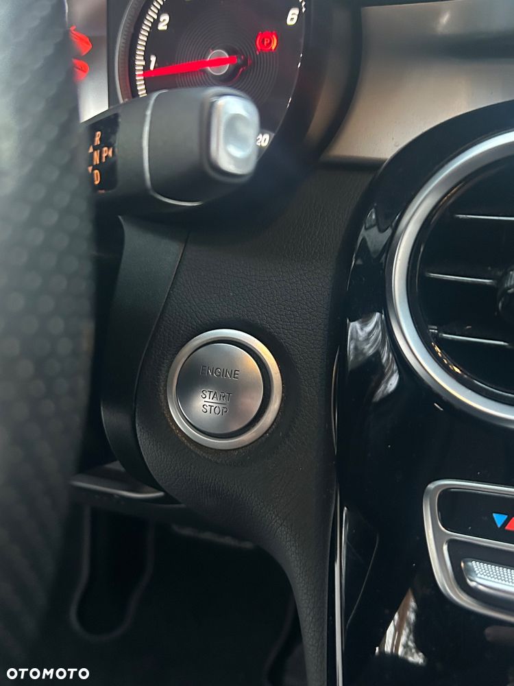 Mercedes-Benz GLC - 23