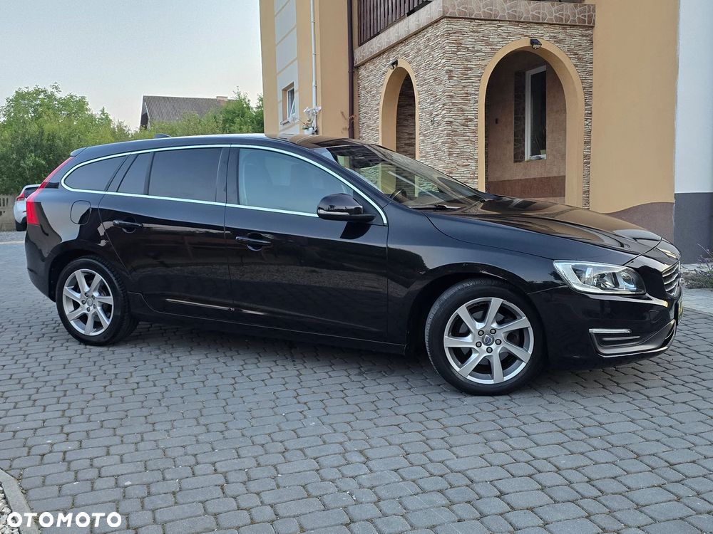 Volvo V60 D4 Momentum - 9