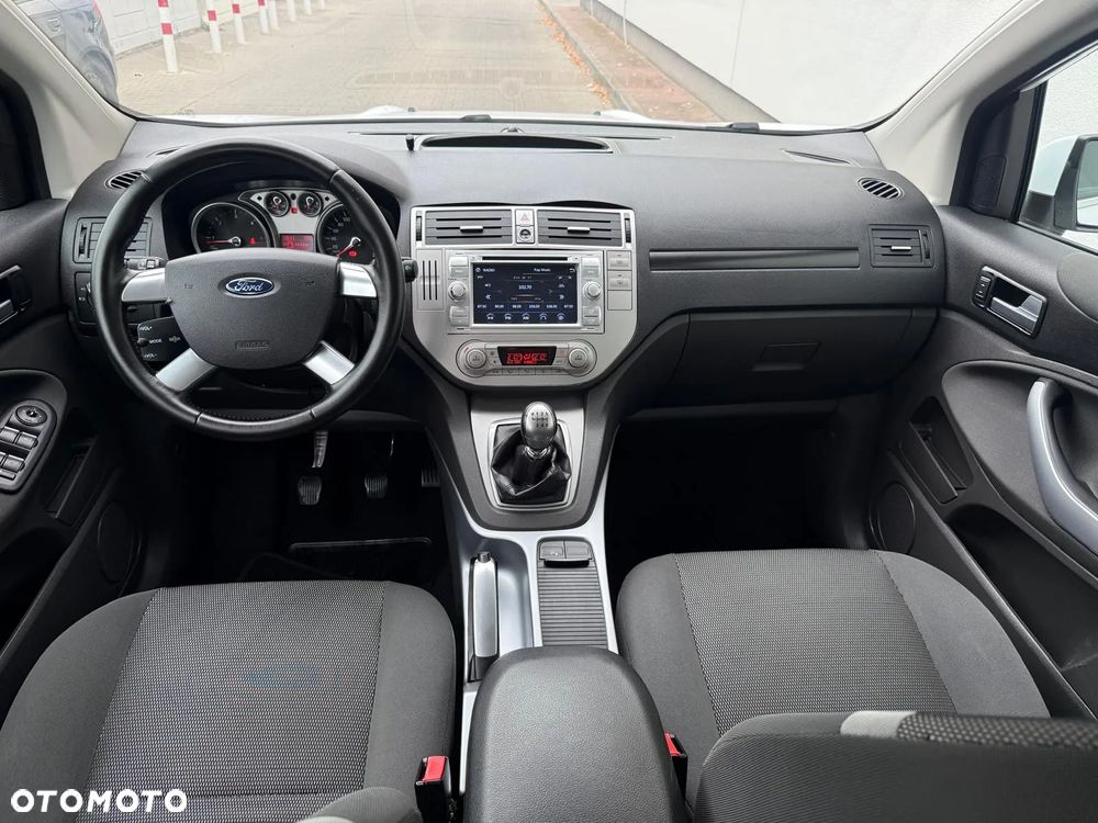 Ford Kuga 2.0 TDCi 4x4 Titanium - 8