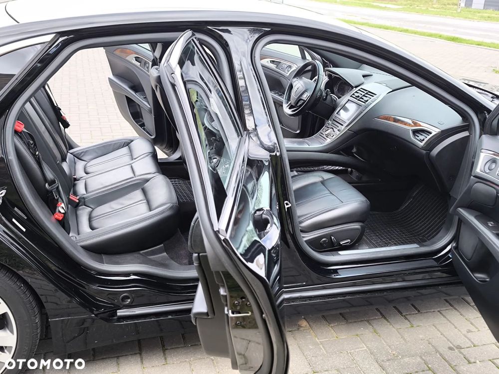 Lincoln MKZ - 10