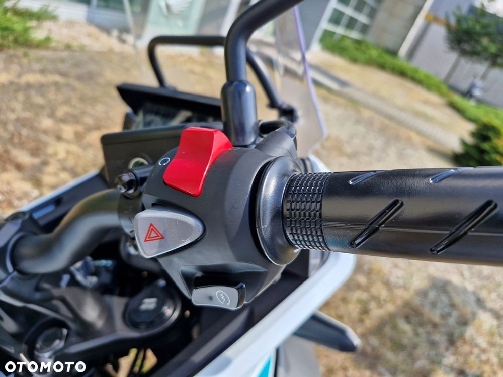 Honda NX - 9