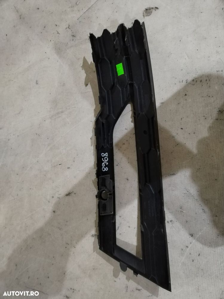 Grila proiector stanga, Skoda Octavia 4, 2020, 2021, 2022, 2023, 2024, cod origine OE 5E3807681. - 5