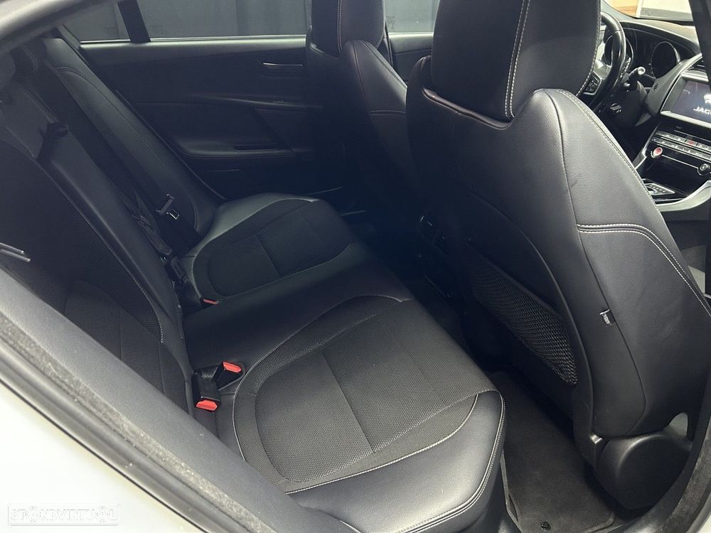 Jaguar XE 2.0 D R-Sport Aut. - 12