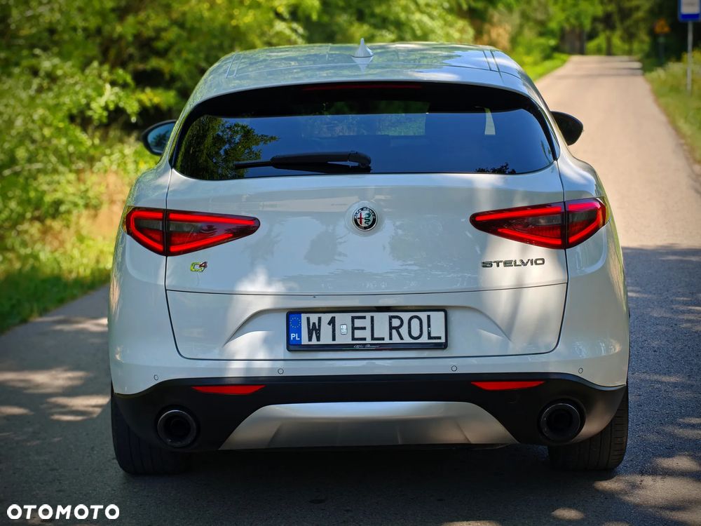 Alfa Romeo Stelvio 2.0 Turbo Executive Q4 - 5