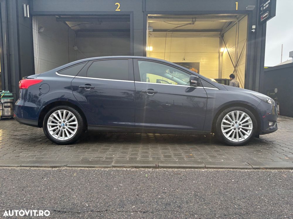 Ford Focus 1.5 Ecoboost Titanium - 13
