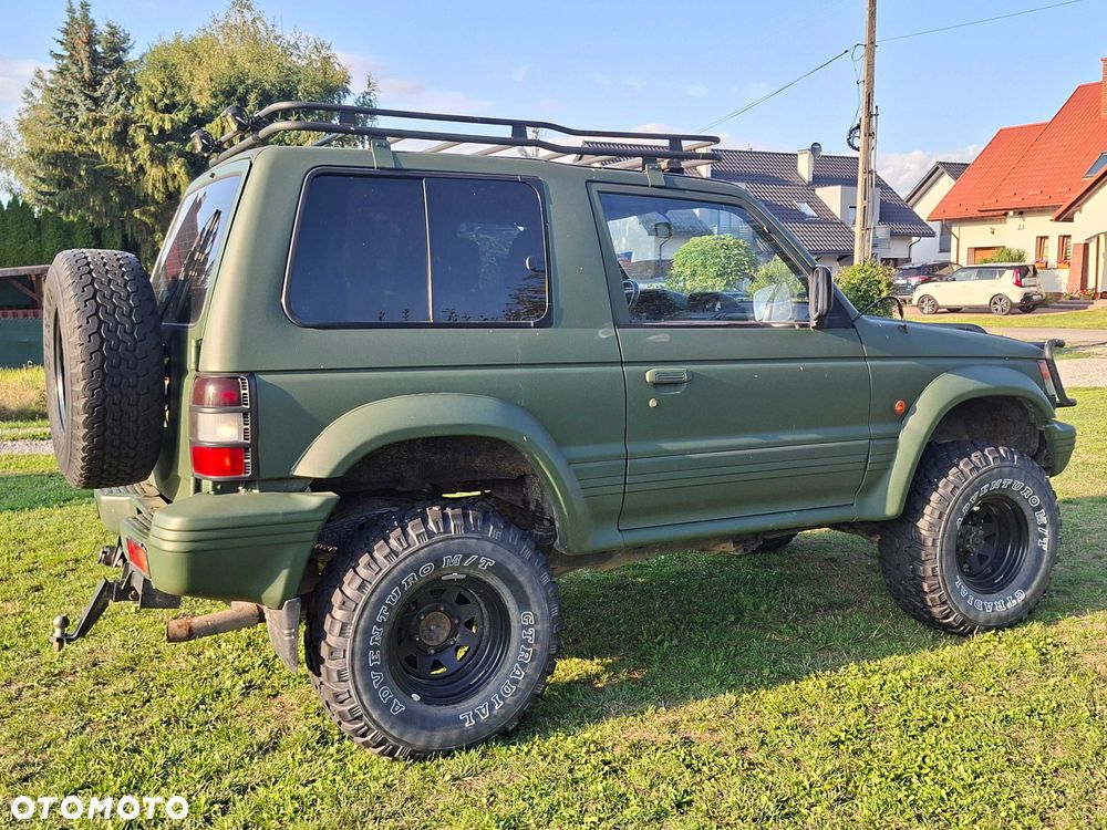 Mitsubishi Pajero 1995 photo 2