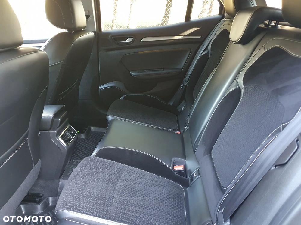 Renault Megane ENERGY TCe 130 BOSE EDITION - 20