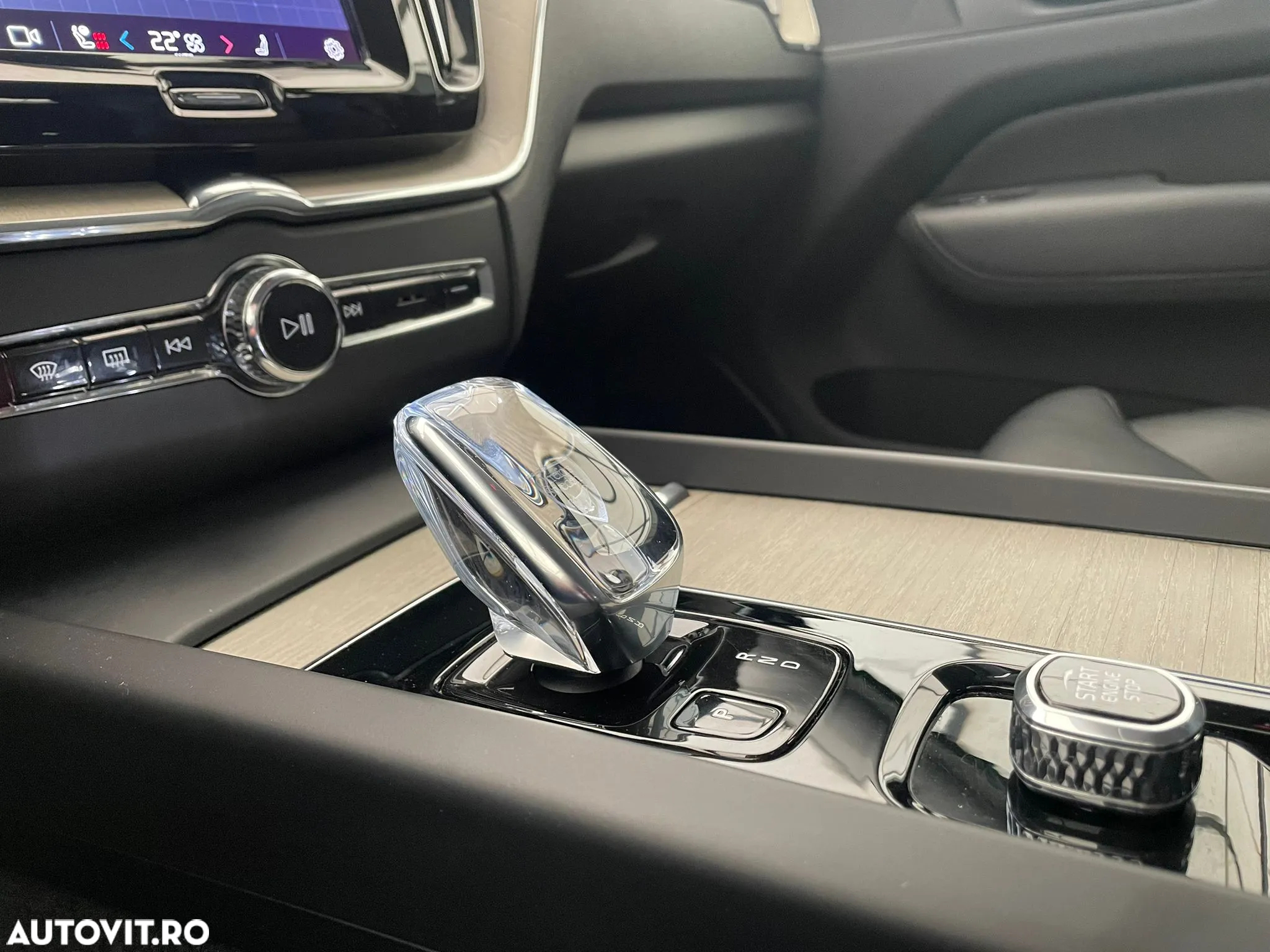 Volvo XC 60 B5 MHEV AT8 AWD Inscription - 13